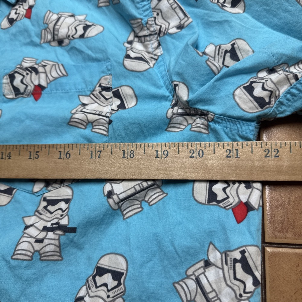 Disney Parks EXCLUSIVE Star Wars Stormtrooper Blue‎ Button Down Shirt Sz Medium - Picture 6 of 7